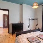 Orange Friendly Apartment Near Vitosha Blvd